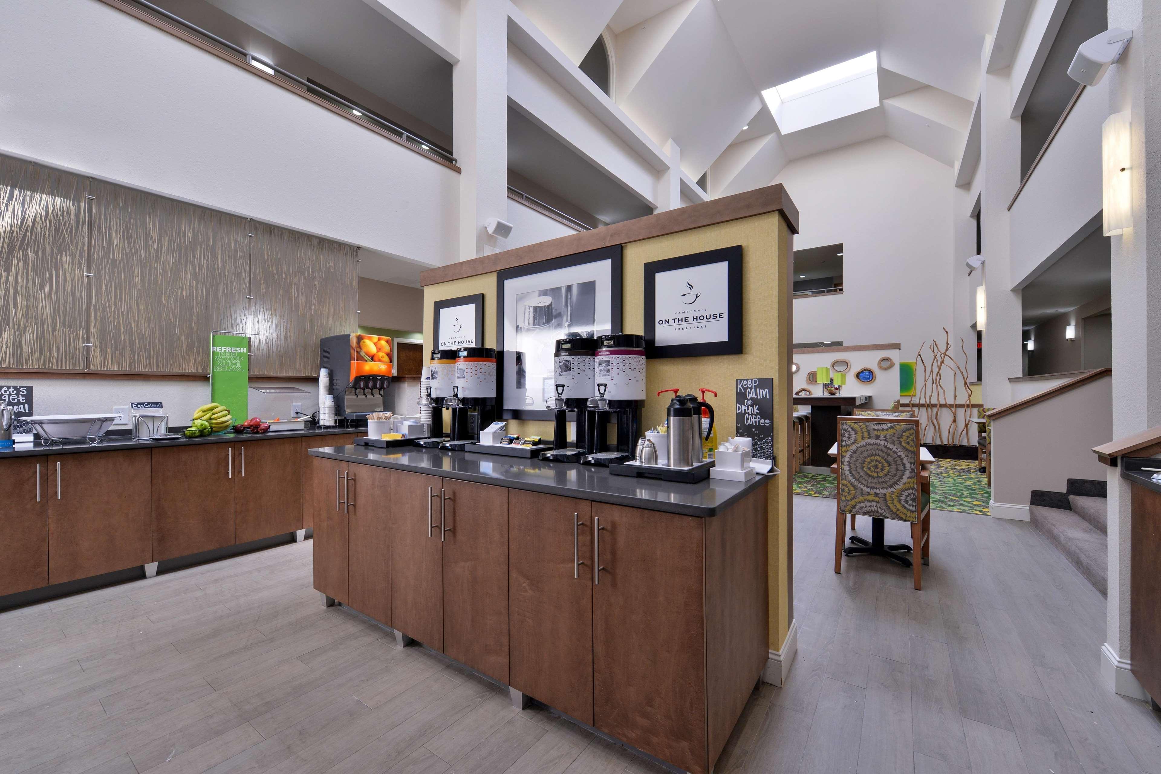 Hampton Inn Картърсвил Екстериор снимка