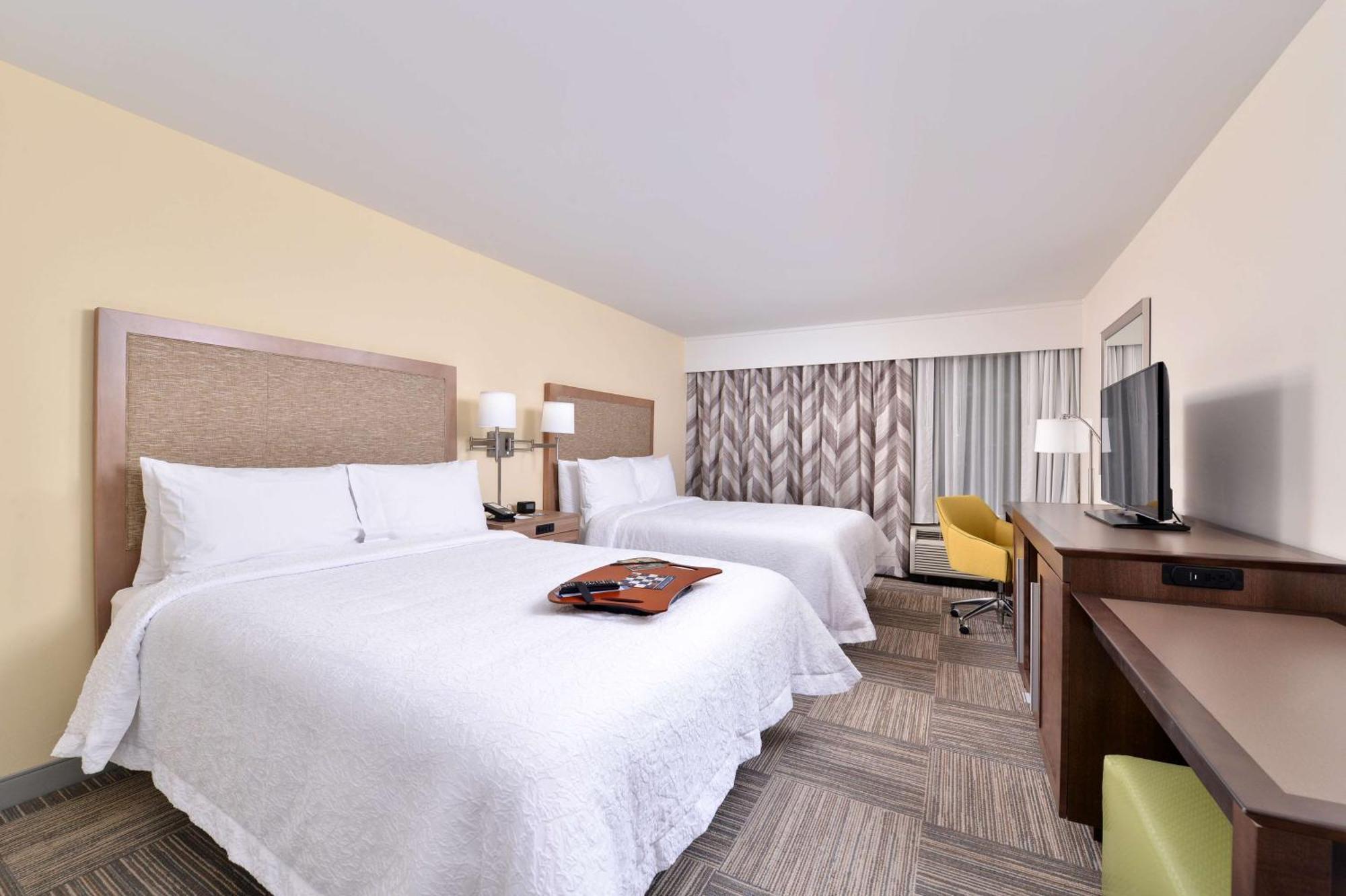 Hampton Inn Картърсвил Екстериор снимка