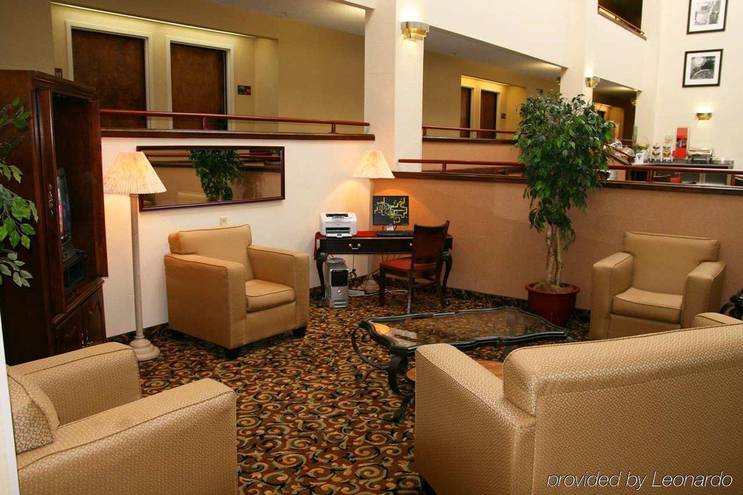 Hampton Inn Картърсвил Интериор снимка
