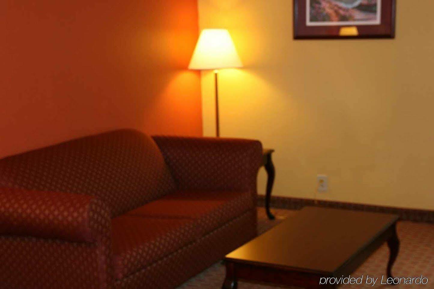 Hampton Inn Картърсвил Екстериор снимка